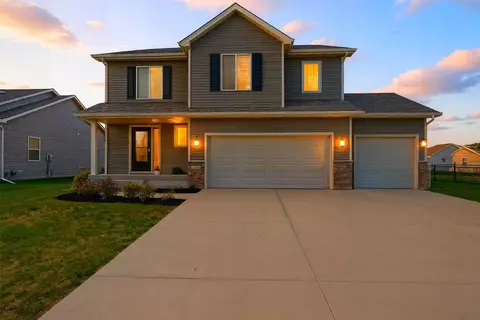 1110 Caitlin Dr SE, Bondurant, IA 50035