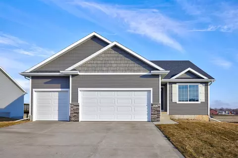2413 Spruce St, Granger, IA 50109
