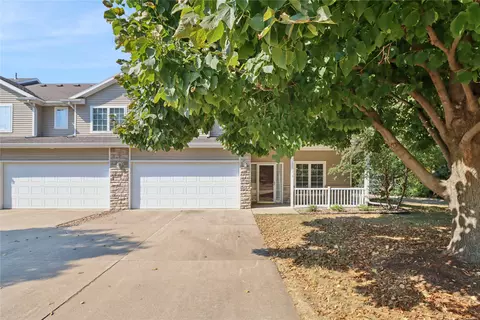 10515 Hickory Dr #3, Urbandale, IA 50322