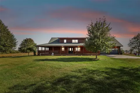 128 Rutledge St, Lacona, IA 50139