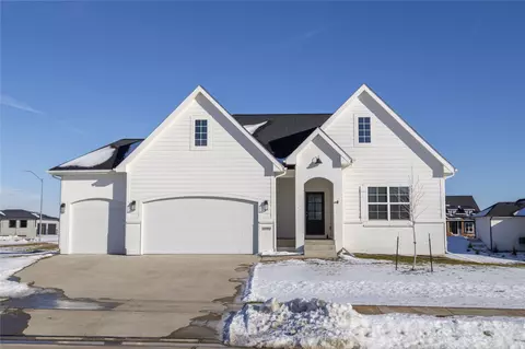3997 NW 179th Ct, Clive, IA 50325