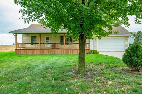 613 Grant St, Dexter, IA 50070