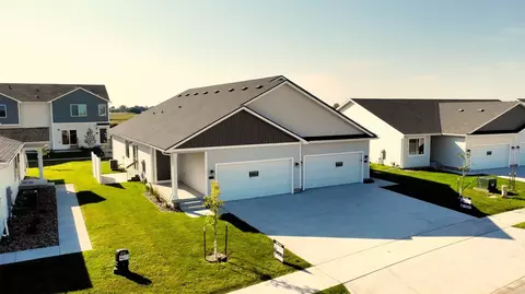 2733 13th St NE, Bondurant, IA 50035