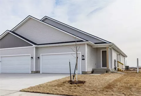 2729 13th St NE, Bondurant, IA 50035