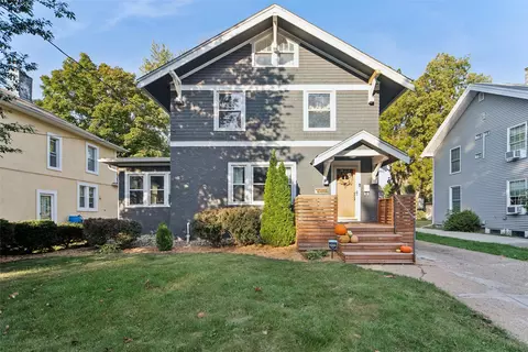 662 40th St, Des Moines, IA 50312