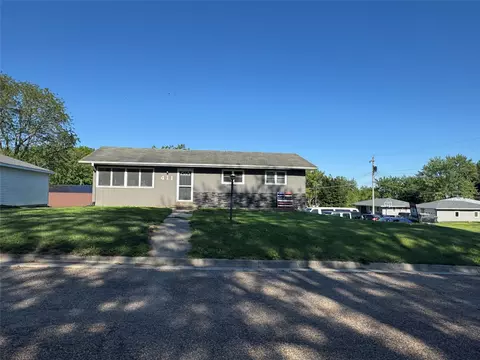 411 N Virginia St, Monroe, IA 50170