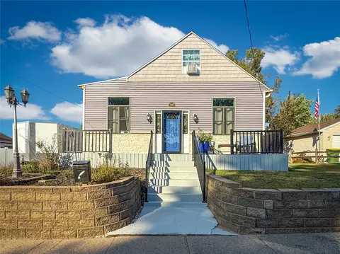306 N Union St, Madrid, IA 50156