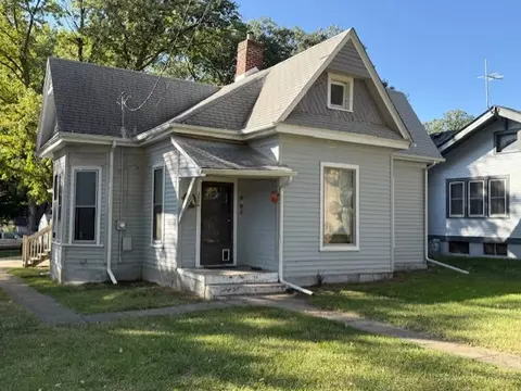 3806 12th St, Des Moines, IA 50313