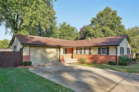 1114 22nd St, West Des Moines, IA 50265