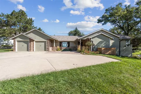 5208 Bean Bnd, Panora, IA 50216