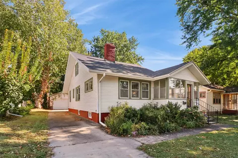 1055 46th St, Des Moines, IA 50311