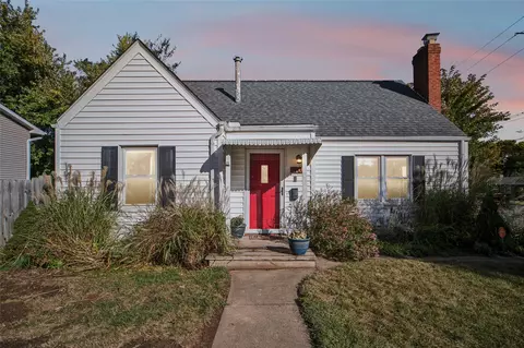 1903 37th St, Des Moines, IA 50310