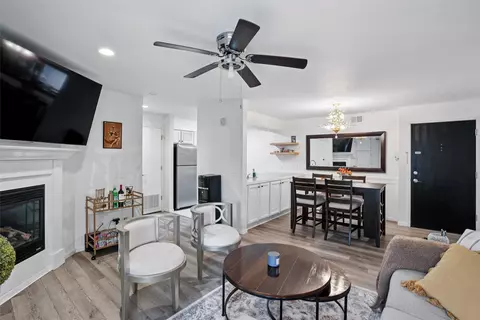 6440 Ep True Pkwy #3205, West Des Moines, IA 50266