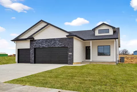 4001 SE 30th St, Ankeny, IA 50021