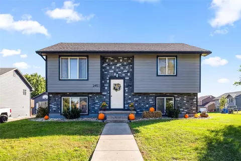 2451 SE 18th St, Des Moines, IA 50320