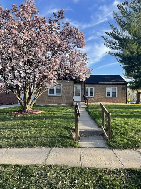 720 Valhigh Rd, West Des Moines, IA 50265