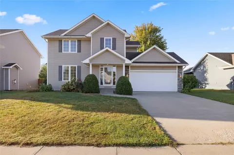 512 NW 10th Cir, Grimes, IA 50111
