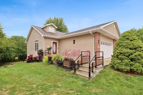 714 Kitterman Cir, Norwalk, IA 50211