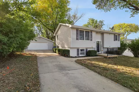 115 Van Buren Dr, Van Meter, IA 50261