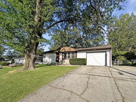 7707 SW 10th Pl, Des Moines, IA 50315