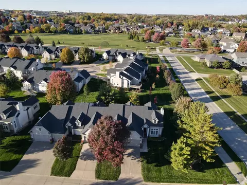 6980 Cody Dr #43, West Des Moines, IA 50266