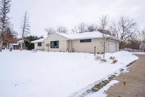 713 17th Ave SW, Altoona, IA 50009