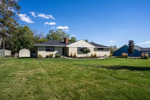 713 17th Ave SW, Altoona, IA 50009