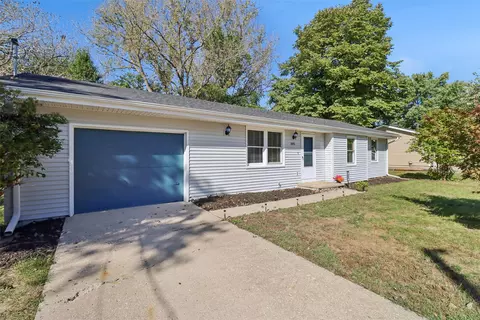 305 Snyder Ave, Norwalk, IA 50211