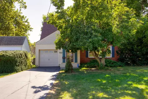 512 Ashworth Rd, West Des Moines, IA 50265
