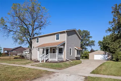 615 W Fifth St, Madrid, IA 50156