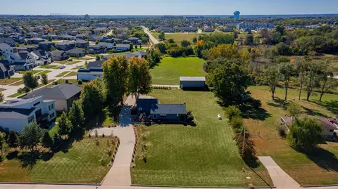8580 Ashworth Rd, West Des Moines, IA 50266