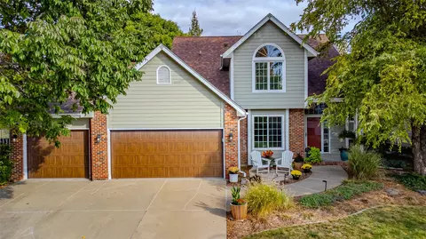 7143 Dakota Dr, West Des Moines, IA 50266