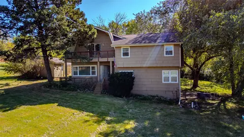 2002 E Main St, Knoxville, IA 50138