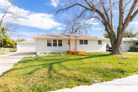 221 NW Scott St, Ankeny, IA 50023