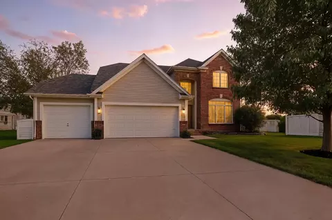 9115 Telford Cir, Johnston, IA 50131