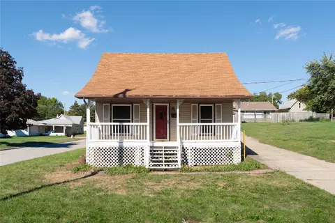 713 W Madison St, Knoxville, IA 50138