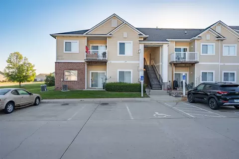 2323 E Porter Ave #75, Des Moines, IA 50320