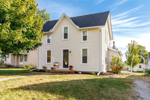 108 S 4th Ave, Huxley, IA 50124