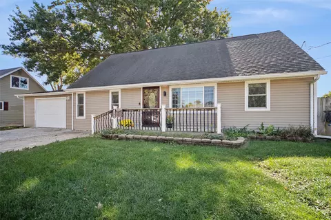 1306 Amos Ave, Des Moines, IA 50315