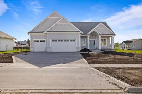 1911 NE Pine Lake Cir, Ankeny, IA 50021