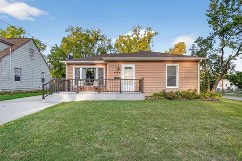 4054 40th St, Des Moines, IA 50310