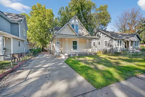 2305 Drake Park Ave, Des Moines, IA 50311