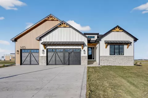 1415 NW Bull Run Ct, Waukee, IA 50263