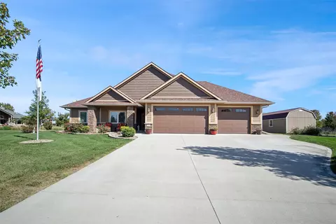 11671 NW 115th St, Granger, IA 50109