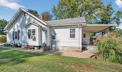 306 NW 2nd St, Melcher Dallas, IA 50163