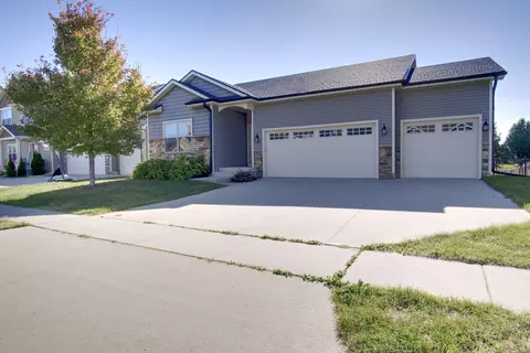 508 SE 17th St, Grimes, IA 50111