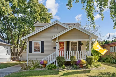 1541 44th St, Des Moines, IA 50311