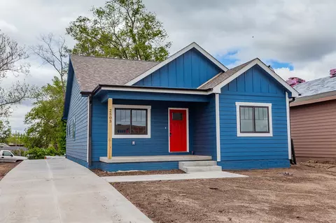 2503 Shaw St, Des Moines, IA 50317