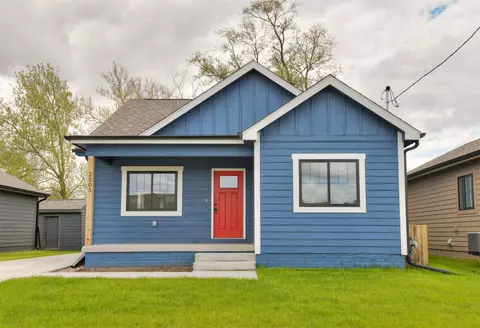 2503 Shaw St, Des Moines, IA 50317