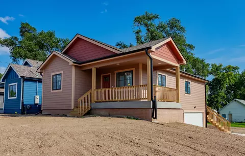 2501 Shaw St, Des Moines, IA 50317